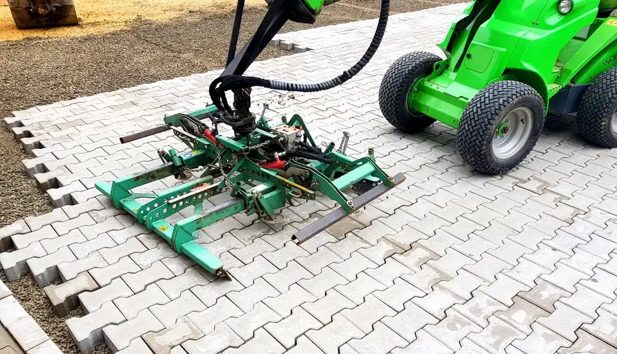 How Masonry Contractors Ensure Long-lasting Paver Surfaces in Ontario, CA How Masonry Contractors Ensure Long-lasting Paver Surfaces in Ontario, CA